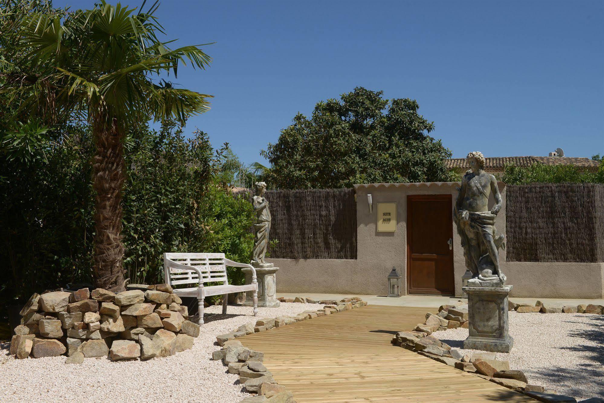 Hotel Dune Saint-Tropez Exterior photo